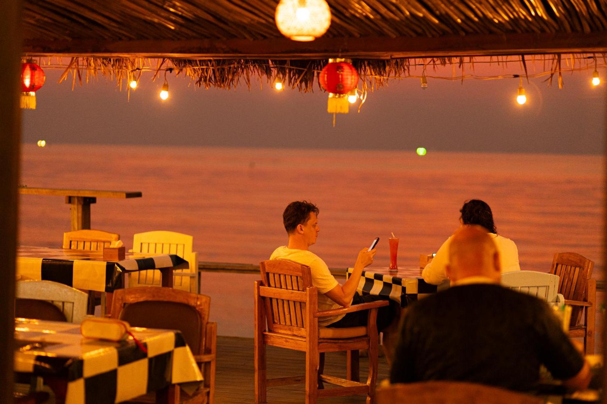 Lipa alojamiento Resort Lipa Noi Exterior foto