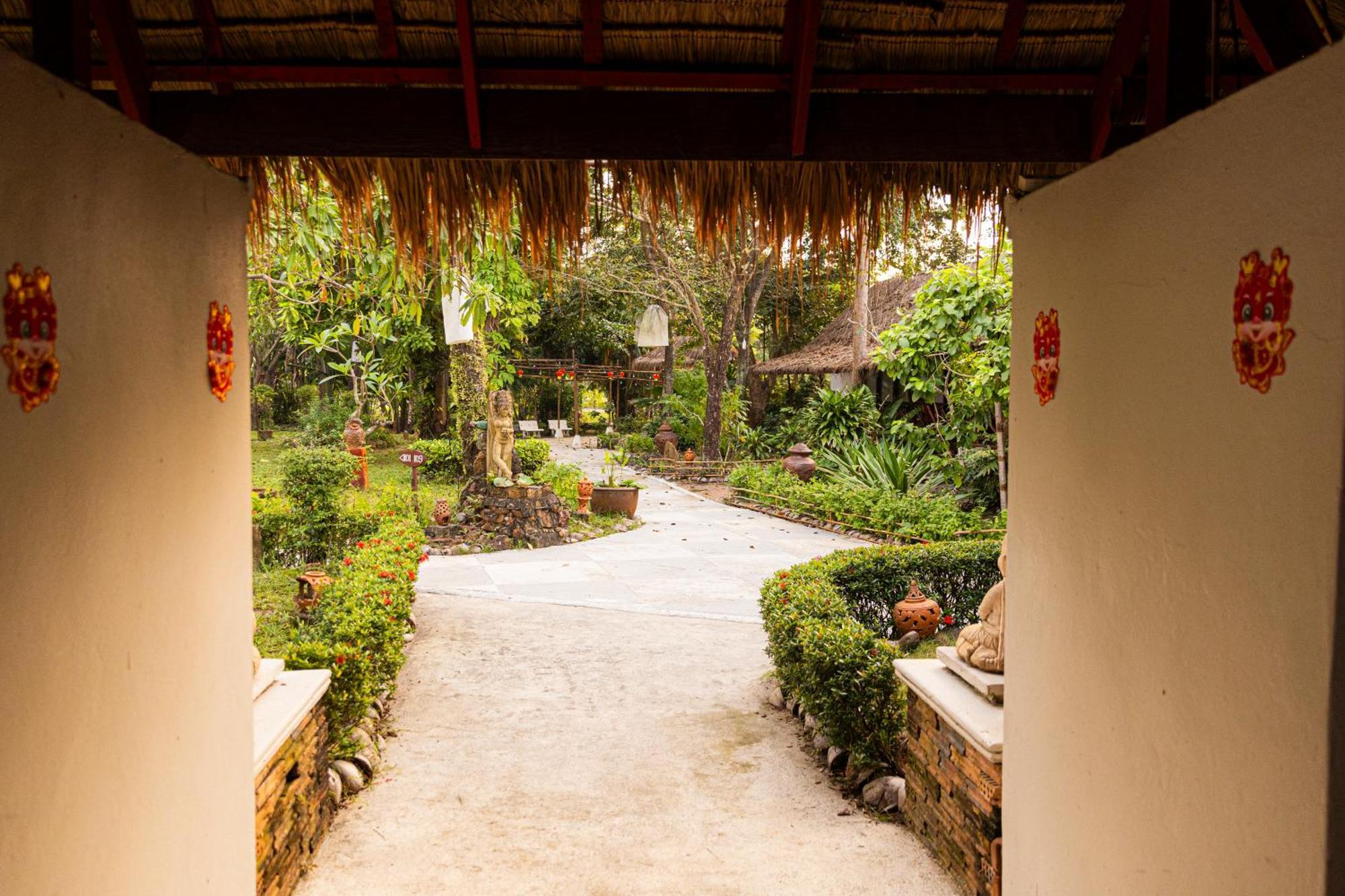 Lipa alojamiento Resort Lipa Noi Exterior foto