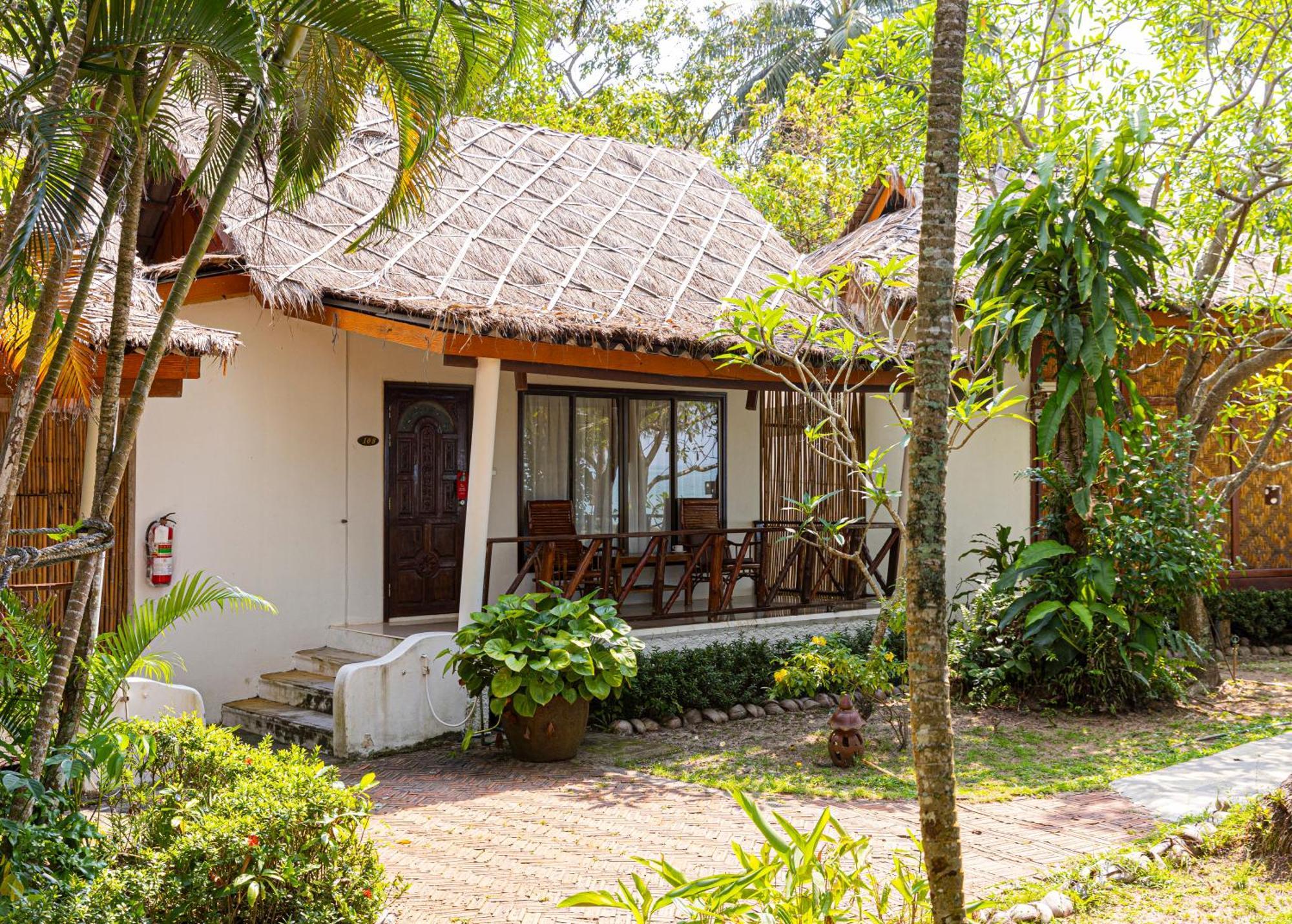 Lipa alojamiento Resort Lipa Noi Exterior foto