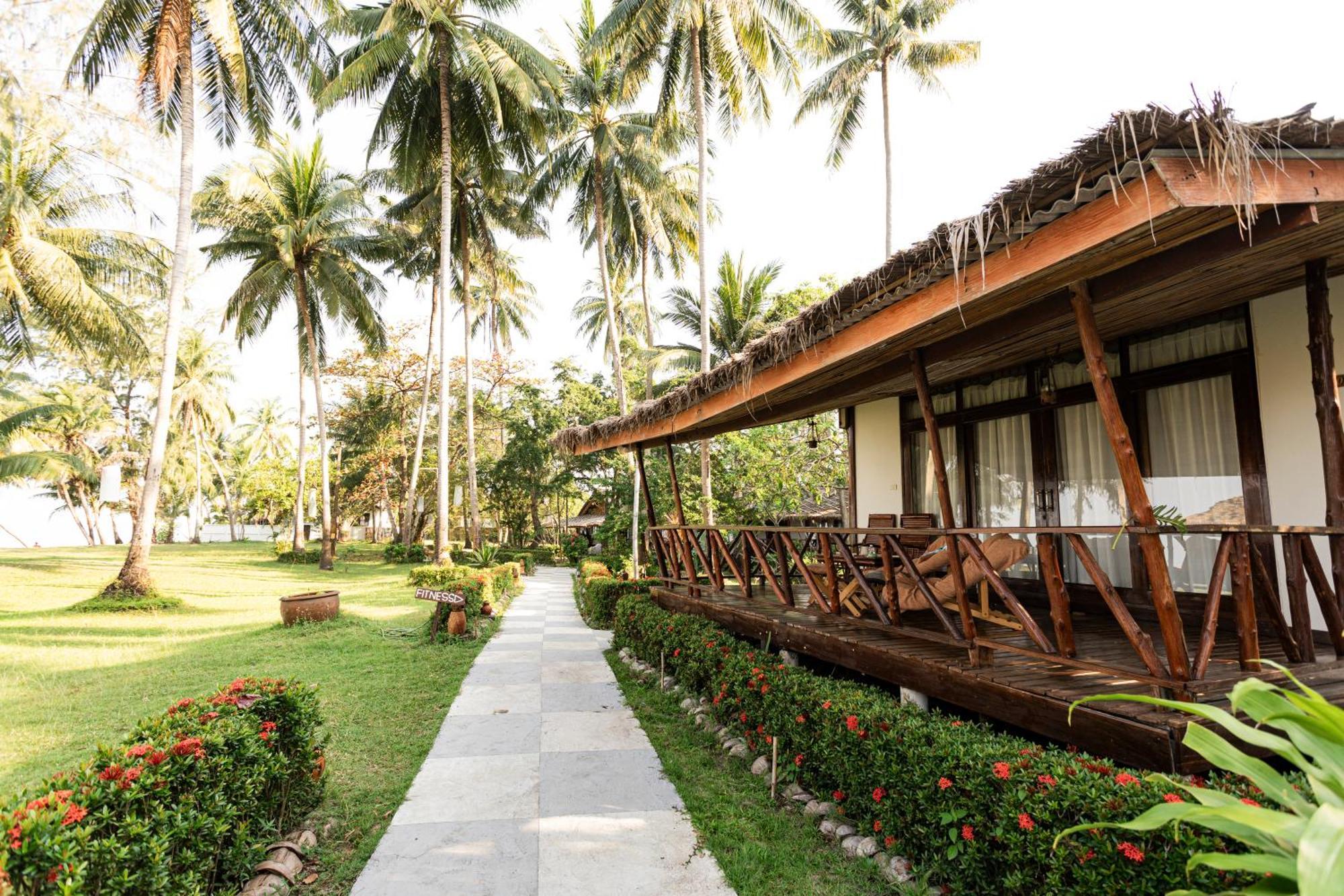 Lipa alojamiento Resort Lipa Noi Exterior foto