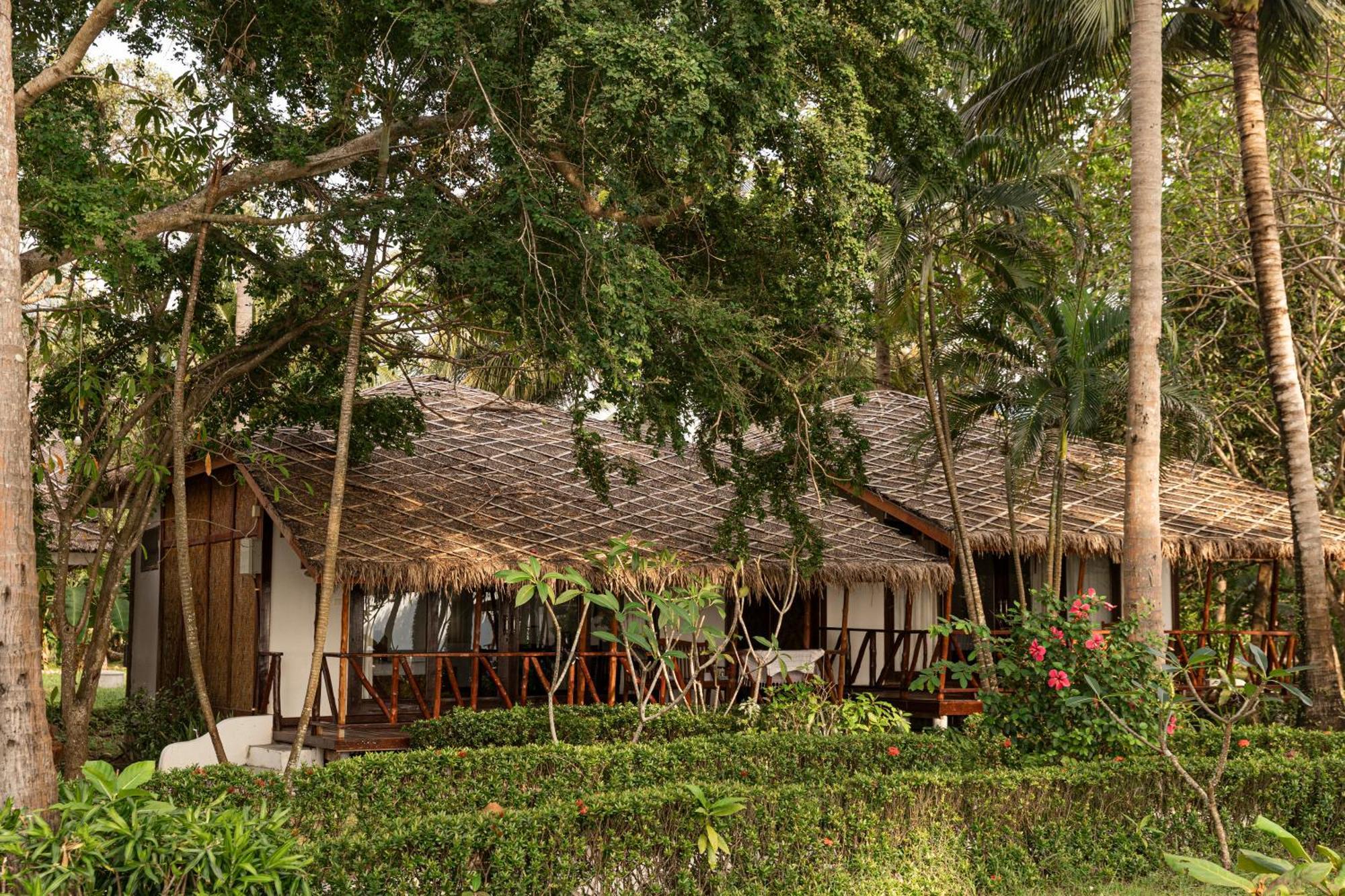 Lipa alojamiento Resort Lipa Noi Exterior foto