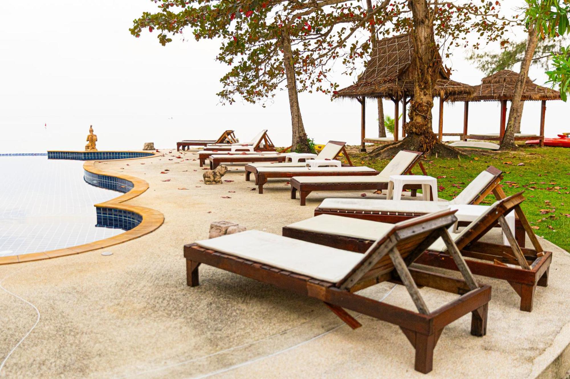 Lipa alojamiento Resort Lipa Noi Exterior foto