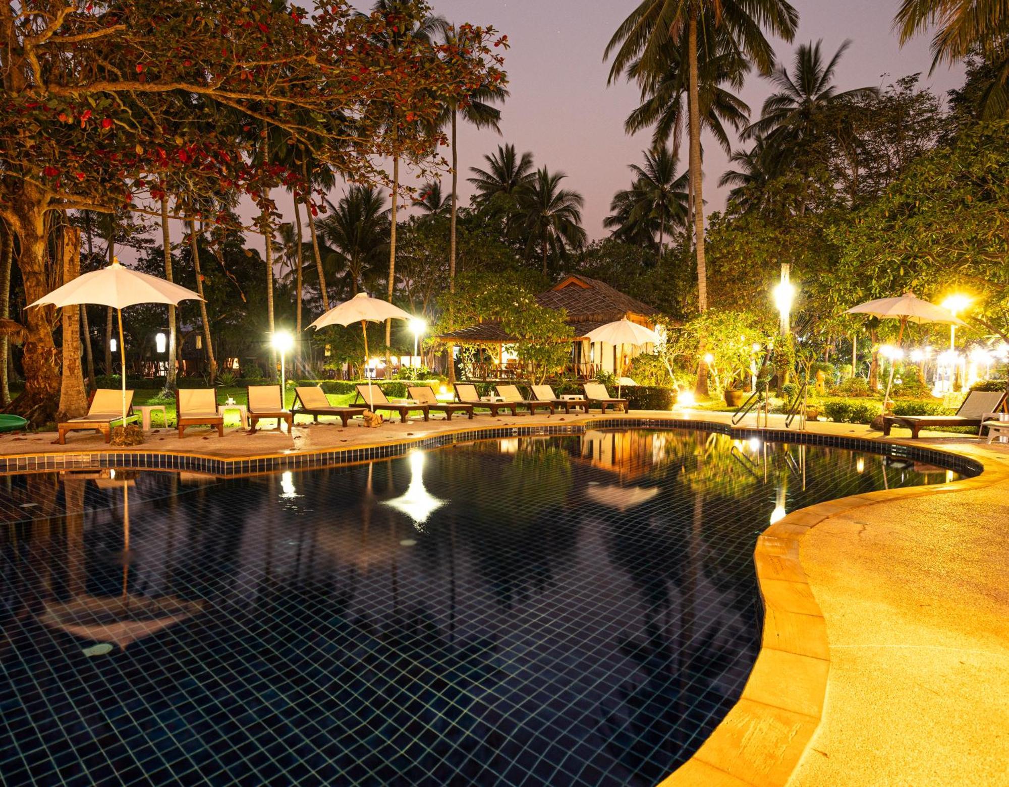 Lipa alojamiento Resort Lipa Noi Exterior foto